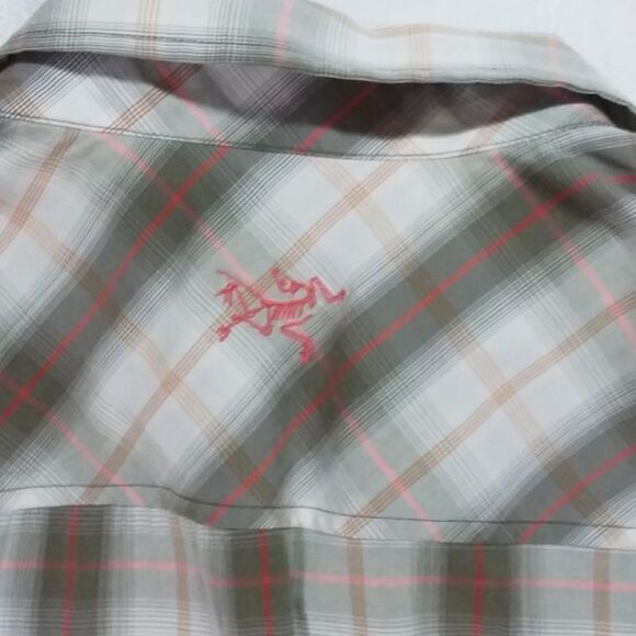 Arc’teryx Long Sleeve Fitted Cotton/Poly Shirt 10 - Picture 3 of 4